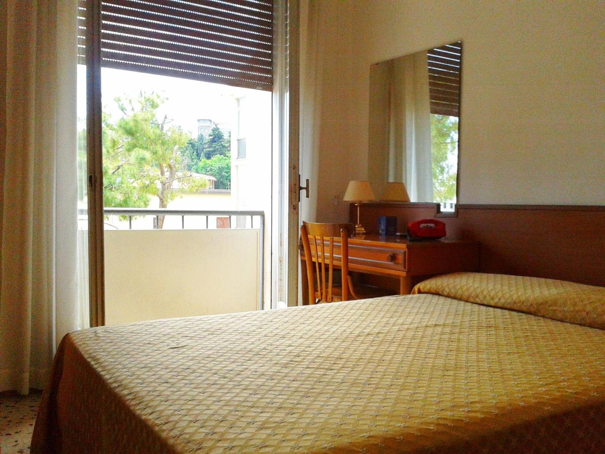 San Gabriele Hotel Loreto  Szoba fotó